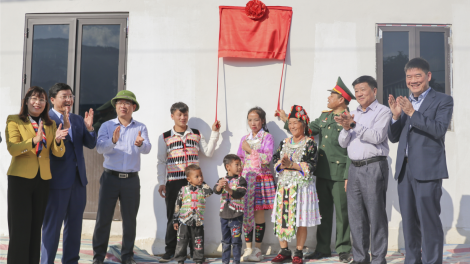 Người dân vùng lũ Mường Pồn phấn khởi nhận nhà mới  (30/12/2024)