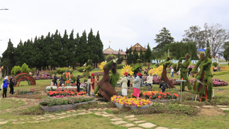 Đà Lạt nhộn nhịp trước giờ khai hội Festival hoa (5/12/2024)