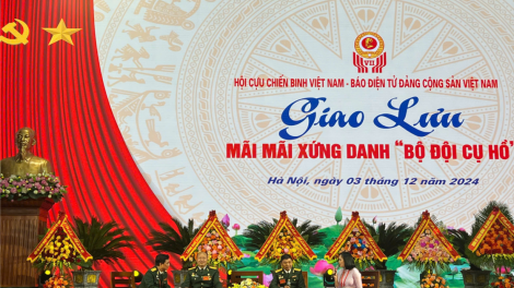 Giao lưu điển hình tiên tiến “Mãi mãi là bộ đội Cụ Hồ” (3/12/2024)