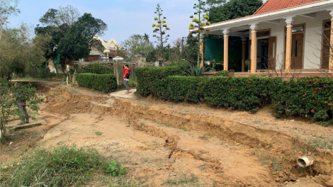 Thừa Thiên Huế: Bờ sông Rào Cùng bị sạt lở nghiêm trọng (30/12/2024)