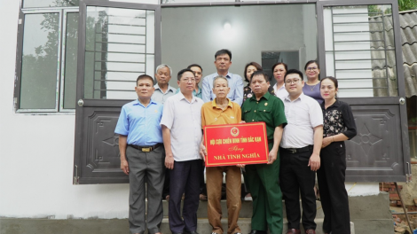 Bắc Kạn sẽ xóa gần 3.200 nhà tạm, dột nát trong năm 2025 (18/12/2024)