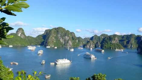 Hạ Long (Quảng Ninh) định hướng phát triển kinh tế xanh, kinh tế số, kinh tế di sản trong kỷ nguyên mới (26/12/2024)
