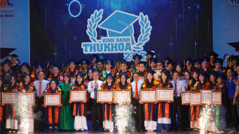 TP.HCM vinh danh 88 thủ khoa năm 2024 (6/12/2024)