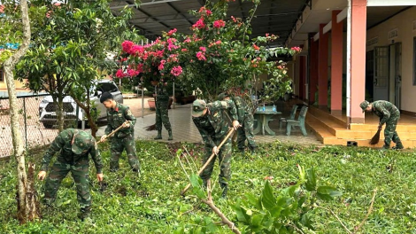 Xây dựng vững chắc "thế trận lòng dân" qua các mô hình kết nghĩa (18/12/2024)