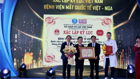 Trao kỷ lục Việt Nam tại Bệnh viện Mắt Quốc tế Việt- Nga  (07/12/2024)