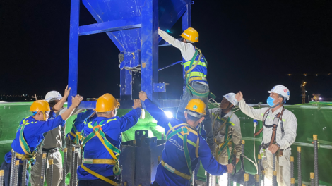 Bến Tre, Tiền Giang: Sau Tết công trình cầu Rạch Miễu 2 khẩn trương thi công để đạt tiến độ đề ra. (21/02/2024)