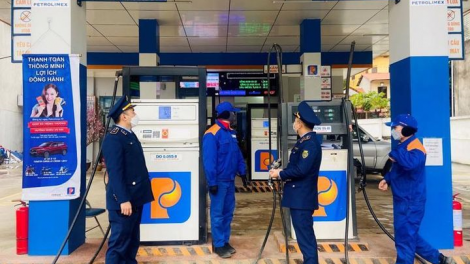 Tăng cường kiểm tra, giám sát, xử lý vi phạm kinh doanh xăng dầu dịp Tết Nguyên đán Giáp Thìn (09/2/2024)