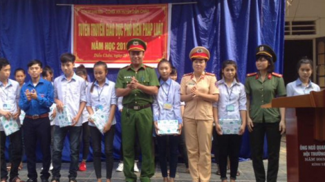 Phổ biến, giáo dục pháp luật cho thanh thiếu niên (19/02)