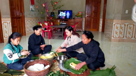 Độc đáo "bánh chưng bố, "bánh chưng mẹ" của người Tày Quảng Ninh (09/2/2023)