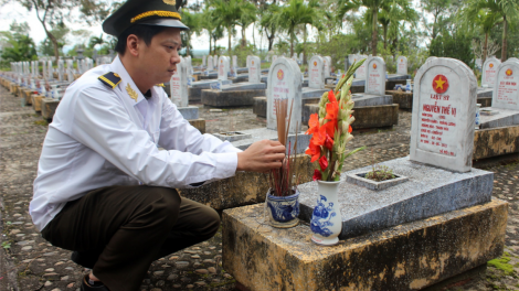 Tiếng chuông và chim bồ câu hòa bình tại nghĩa trang liệt sĩ (05/2/2024)