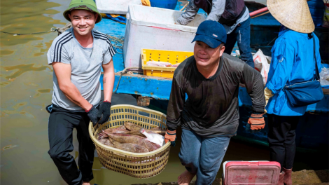 Ngư dân Quảng Bình mở biển đầu năm (20/2/2024)