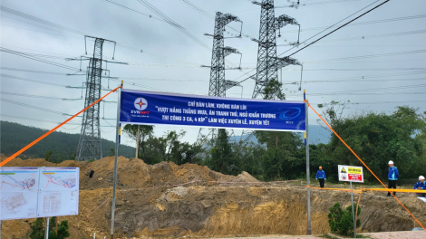 “Vượt nắng thắng mưa; làm việc xuyên Tết” trên công trình đường dây 500kV mạch 3 cấp điện miền Bắc (06/02/2024)