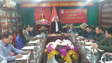 Miễn cước vận chuyển hài cốt liệt sĩ và miễn vé cho thân nhân liệt sĩ đi cùng bằng đường sắt từ Nam ra Bắc (12/03/2024)