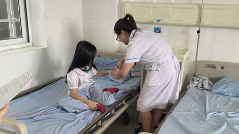 THỜI SỰ 21H30 ĐÊM 27/3/2024: 33 học sinh tiểu học ở thành phố Cẩm Phả, Quảng Ninh nghi ngộ độc thực phẩm đã ổn định sức khoẻ