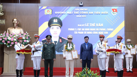 Chiến sỹ trẻ đấu tranh bảo vệ ANQG, giữ gìn TTAT-XH trên không gian mạng (21/3/2024)