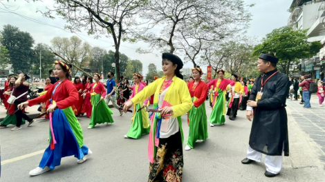 Phát huy giá trị lễ hội mùa xuân để phát triển du lịch (28/03/2024)