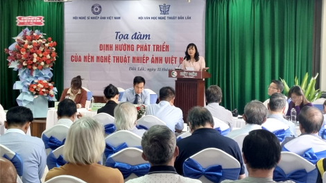 Nhiếp ảnh Việt Nam thời công nghệ số: Cần giữ vững và phát huy bản chất của hình ảnh (11/3/2024)