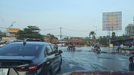 Tiền Giang: Đang vào đợt triều cường mặn, thành phố Mỹ Tho có nguy cơ bị ngập nhiều vị trí (11/3/2024)