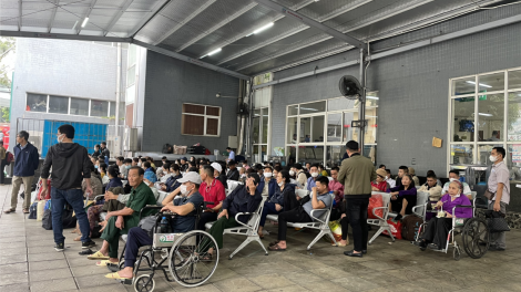 Thiếu thuốc, vật tư, vì sao bệnh viện công chưa thể đấu thầu mua sắm? (26/3/2024)