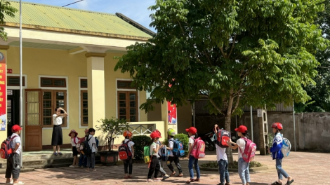 Gieo chữ, bám bản giữa rừng Trường Sơn (27+28/04/2024)