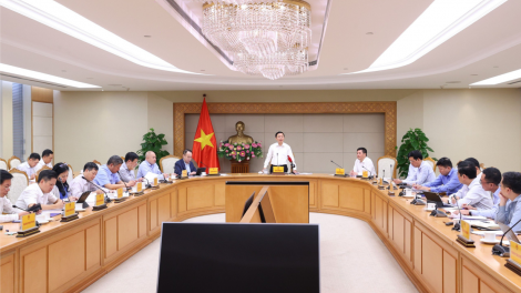 Cần làm rõ cơ chế chính sách khuyến khích phát triển điện mặt trời mái nhà (10/4/2024)