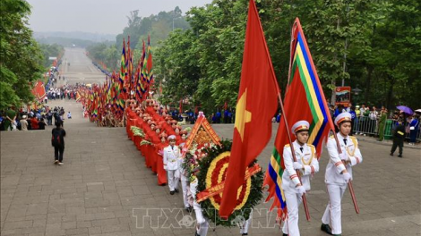 THỜI SỰ 18H CHIỀU 18/4/2024: Long trọng tổ chức Lễ dâng hương tưởng niệm các Vua Hùng ở Điện Kính Thiên, thuộc Khu Di tích lịch sử Quốc gia đặc biệt Đền Hùng, tỉnh Phú Thọ.