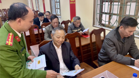 Yên Bái nâng cao nhận thức cho người dân, đề phòng lừa đảo qua mạng (22/4/2024)