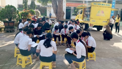 Hành trình lan tỏa văn hóa đọc đến các buôn làng vùng sâu, vùng xa ở Đắk Lắk (27/5/2024)