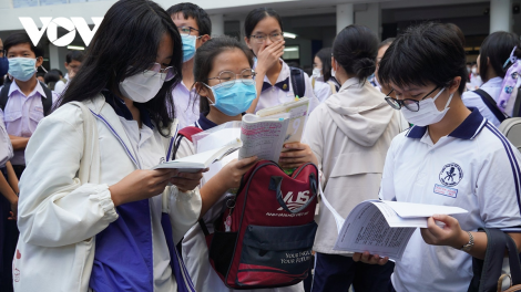 Tuyển sinh lớp 10: Trường công lập không phải "con đường" duy nhất