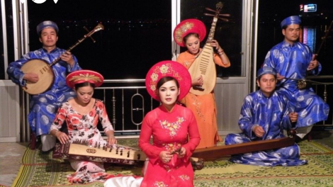 Chấn chỉnh hoạt động du thuyền, ca Huế trên sông Hương (3/6/2024)