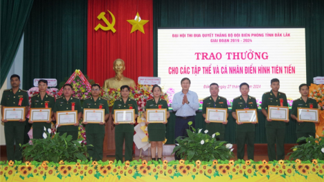 Củng cố xây dựng cơ sở chính trị vững mạnh ở khu vực biên giới Đắk Lắk (27/6/2024)