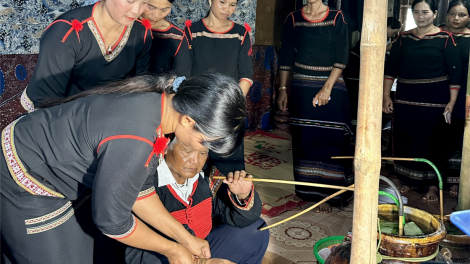 “Lễ cúng sức khỏe” của người Ê đê ở Cư Mgar, Đắk Lắk (14/6/2024)