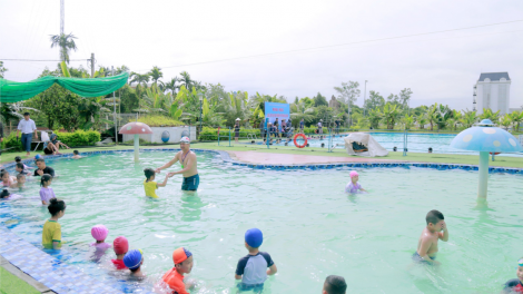Quảng Ninh: Mở gần 200 lớp dạy bơi miễn phí cho trẻ em (13/6/2024)