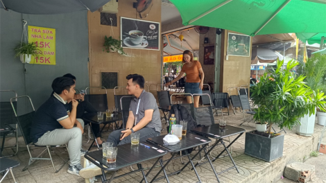 Giá cà phê nguyên liệu tăng liên tục, nhưng chủ quán không dám tăng giá mạnh (2/6/2024)