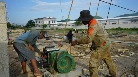 "Vượt nắng, thắng mưa" trên công trường đường dây 500kv mạch 3 (5/6/2024)