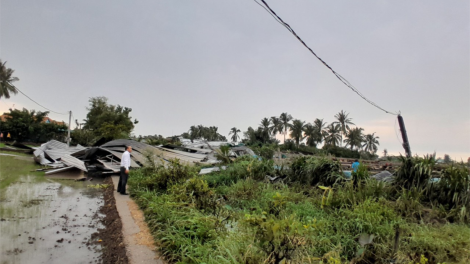 Tiền Giang: xảy ra mưa đá, dông lốc gây thiệt hại 40 căn nhà người dân. (15/6/2024)