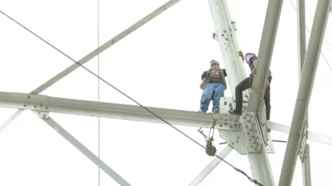 Nghệ An: Vượt nắng trên công trường đường dây 500KV mạch 3 (18/6/2024)