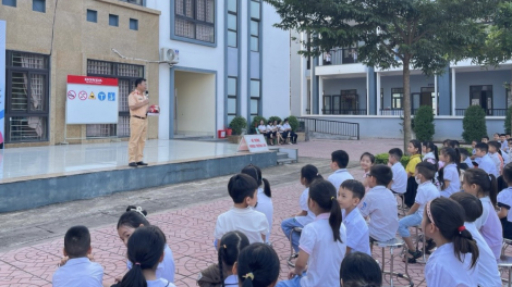 Ngăn ngừa vi phạm và tai nạn giao thông trong lứa tuổi học sinh dịp hè (26/7/2024)
