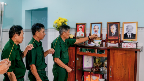 Nhớ Tổng bí thư Nguyễn Phú Trọng - Người dân “Đất cuối trời” lập bàn thờ sớm tối thắp hương (22/7/2024)