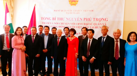 Kiều bào châu Âu bày tỏ niềm tiếc thương tới Tổng bí thư Nguyễn Phú Trọng (20/7/2024)