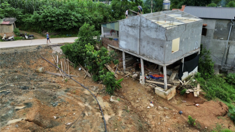 Cao Bằng: Người dân phải di dời khẩn cấp do ảnh hưởng của bãi đổ thải xây dựng (02/7/2024)