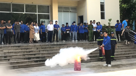 Trang bị kỹ năng cứu hộ, cứu nạn đường bộ và đường thủy cho đội ngũ tình nguyện viên Thủ đô (05/07/2024)