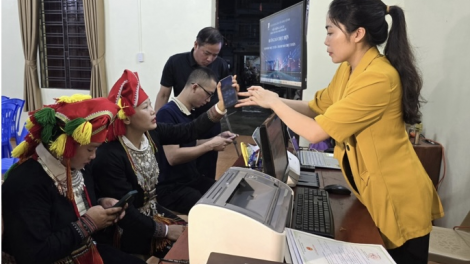 Mô hình “một cửa” không giờ hành chính ở Lào Cai. (11/07/2024)