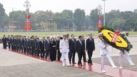 THỜI SỰ 12H TRƯA 27/7/2024: Lãnh đạo Đảng, Nhà nước tưởng niệm các Anh hùng liệt sỹ và vào Lăng viếng Chủ tịch Hồ Chí Minh nhân kỉ niệm 77 năm Ngày Thương binh - Liệt sỹ 27/7.