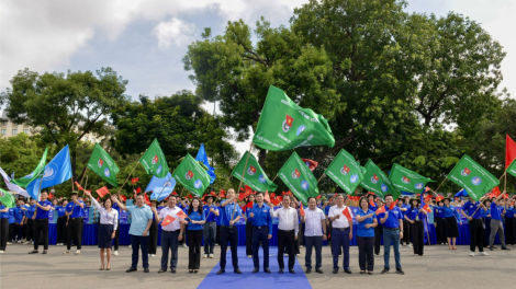 Hơn 2 nghìn sinh viên tham gia Lễ xuất quân chiến dịch sinh viên tình nguyện (06/07/2024)