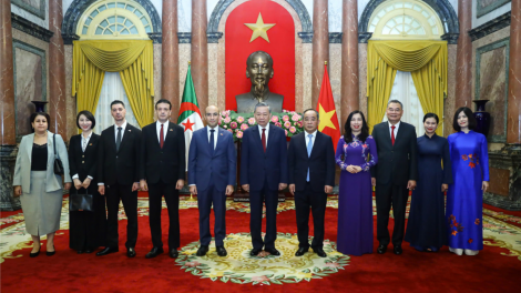 THỜI SỰ 18H CHIỀU 12/8/2024: Tổng Bí thư, Chủ tịch nước Tô Lâm tiếp Đại sứ các nước trình Quốc thư