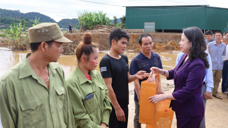 Phó Chủ tịch nước Võ Thị Ánh Xuân kiểm tra tình hình khắc phục hậu quả mưa lũ tại Sơn La (09/08/2024)