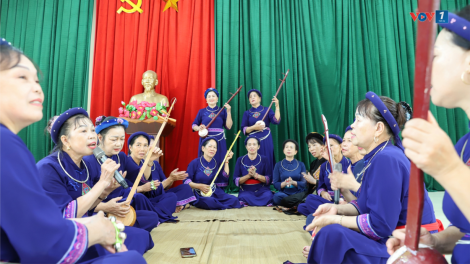 “Bản Tày” giữa lòng Hạ Long (26/08/2024)