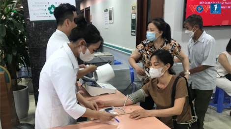 Ngày đầu tiên khám bệnh ngoài giờ: Giảm tải cho người bệnh và bệnh viện (01/8/2024)