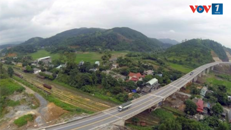 Thủ tướng yêu cầu tháo gỡ các vướng mắc với 436 km thuộc 14 Dự án, dự án thành phần đang chậm tiến độ (08/8/2024)